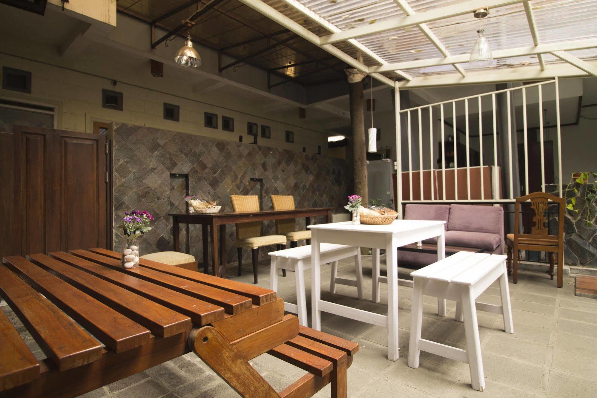 Reddoorz @ Setrasari Hotel Bandung Exterior foto